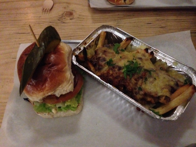 buttermilk chicken burger, chilli cheese fries, american food, american cuisine, hubbox, exeter
